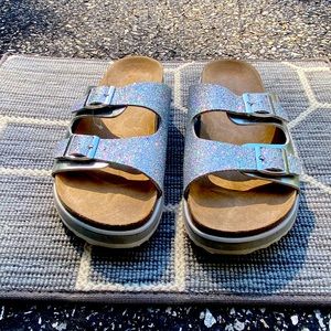 New Without Tags Girls Justice Silver Sparkle Sandals